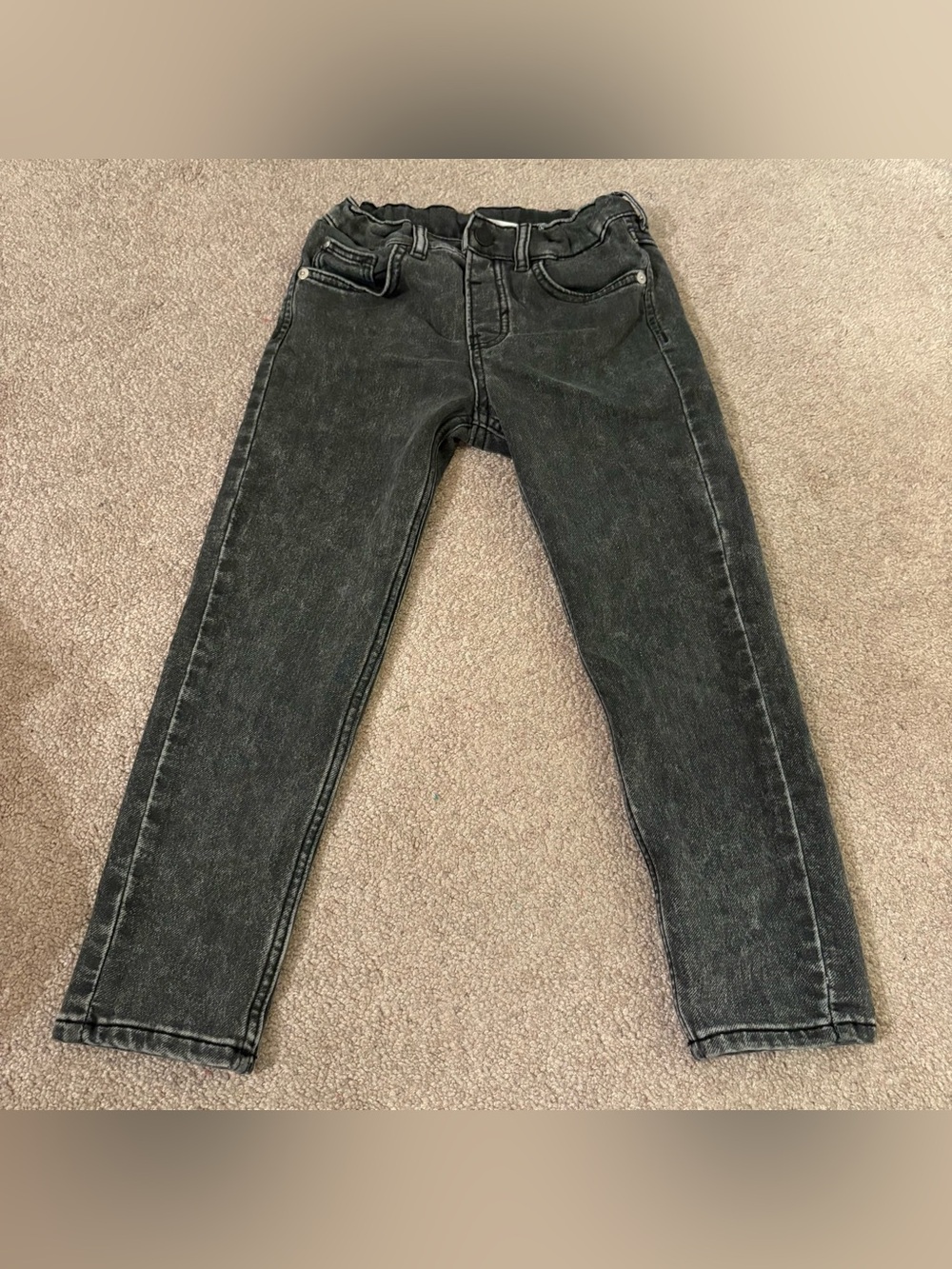 H&M size 6 relaxed Black Acid Wash Skinny Jeans